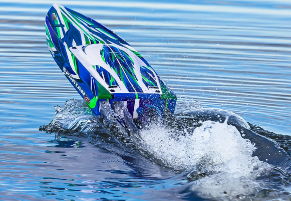 TRX103076-4-GRN SPARTAN SR grün 36Zoll Rennboot mit Self-Righting Brushless